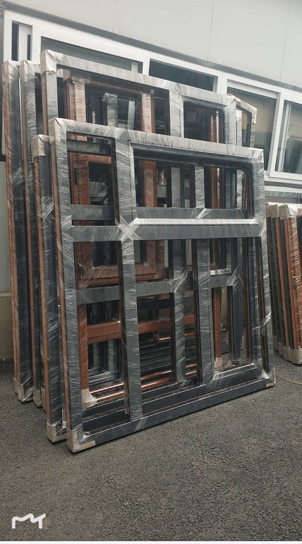 鞍山市天乙門窗工業有限公司沈陽經銷商所訂貨品已完成，經過檢驗后進行包裝，準備發貨。(圖4)